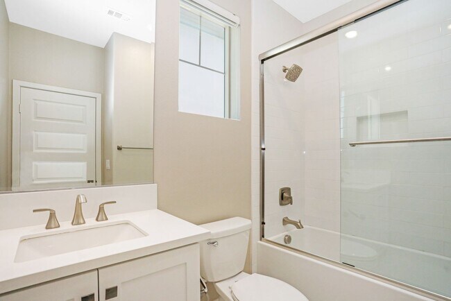 Building Photo - Elegant and Modern Living in Adagio in Cad...