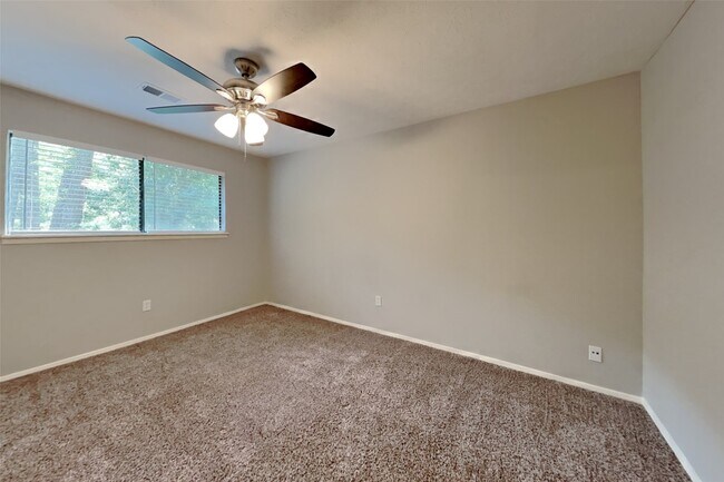Building Photo - 2 River Birch Ln