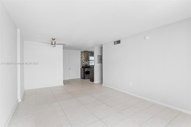 Building Photo - 1357 Collins Ave
