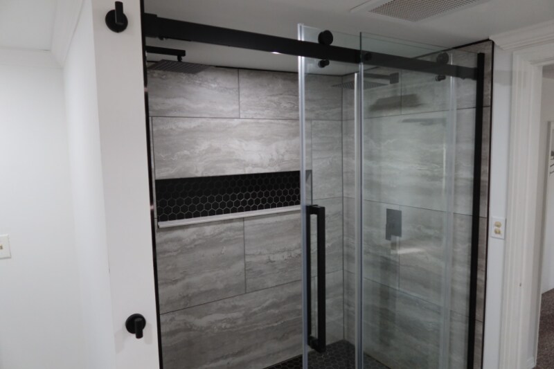 Building Photo - 711 N Hubbard St