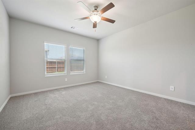 Building Photo - 916 Tulip Trl