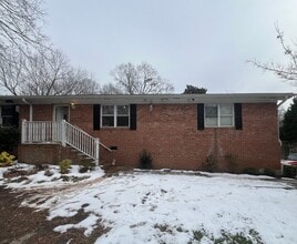 Building Photo - Newley Remodeled!