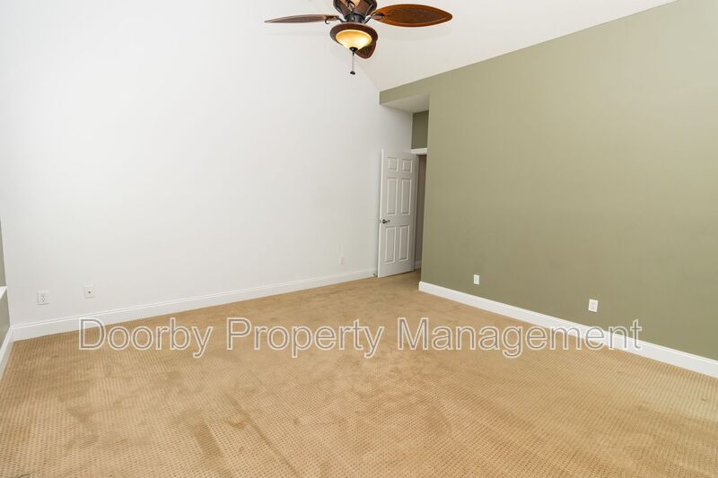 Building Photo - 8584 Sunridge Dr