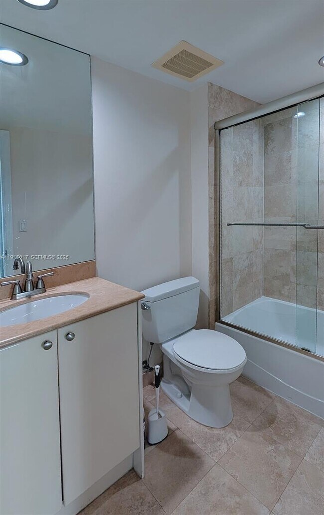 Building Photo - 1745 E Hallandale Beach Blvd