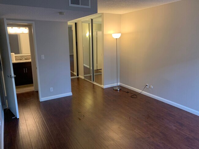 Convenient Built-In Closets - 3106 Summertime Ln