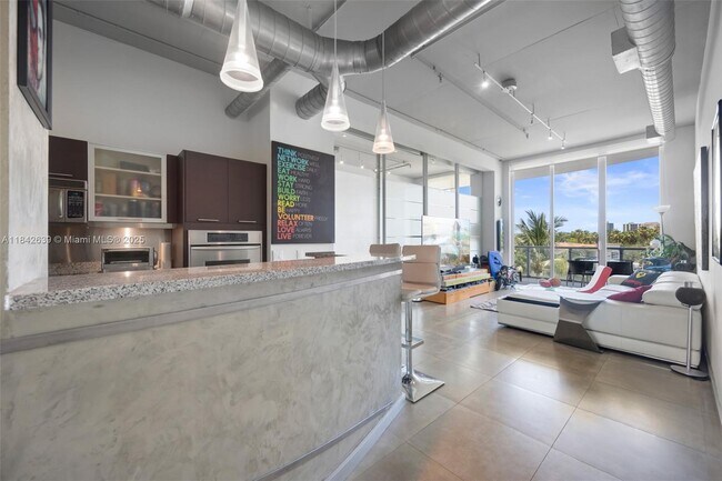 Building Photo - 3029 NE 188th St