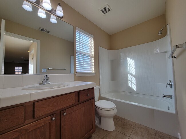 Building Photo - 2388 Vera Dr