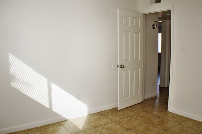 Building Photo - 309 Monterey St