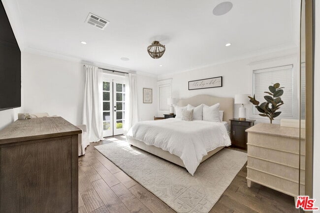 Building Photo - 4621 Allott Ave