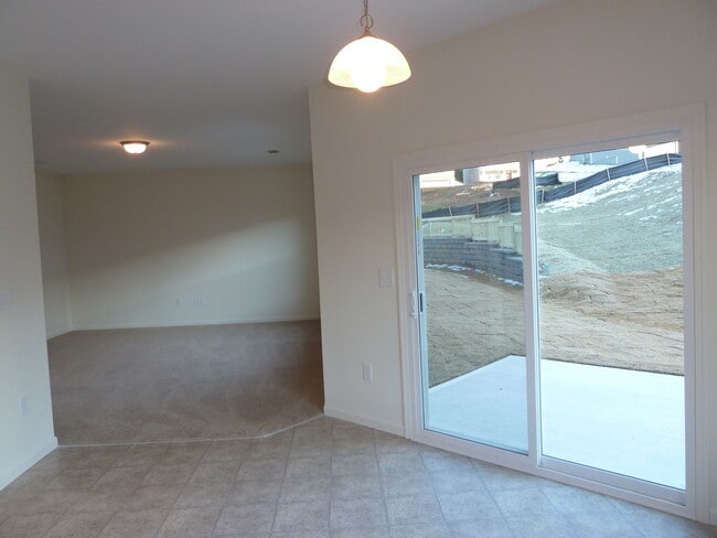 Building Photo - Beautiful Brick Home in Primrose Creek – B...