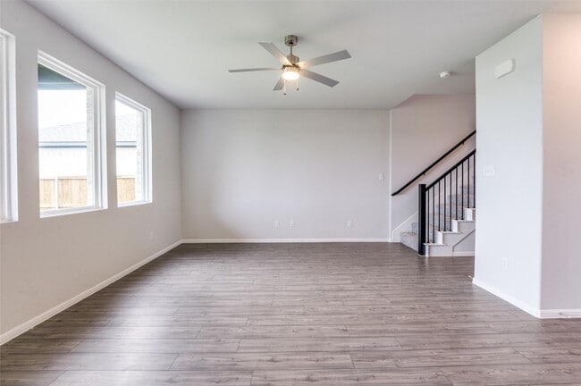 Building Photo - 737 Santa Lucia Dr