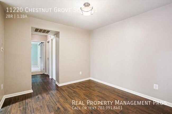 Building Photo - 11220 Chestnut Grove Square