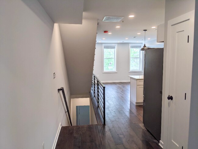 Building Photo - 1932 4th St NE