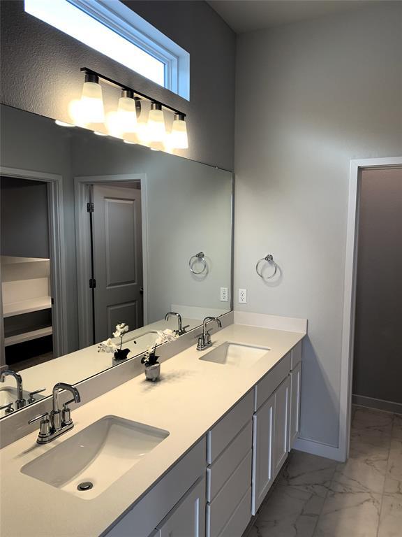 Building Photo - 2203 Grenache Dr