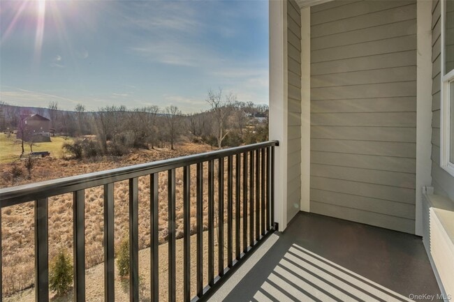 Building Photo - 124 S Main St