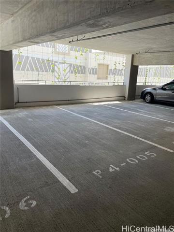 Building Photo - 1000 Auahi St