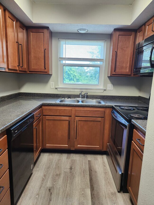 Building Photo - 778 Winding Hills Ln