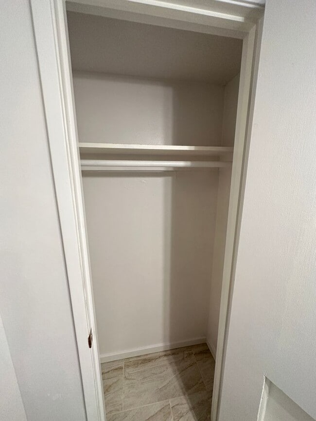 Building Photo - HOUSE - UPTOWN