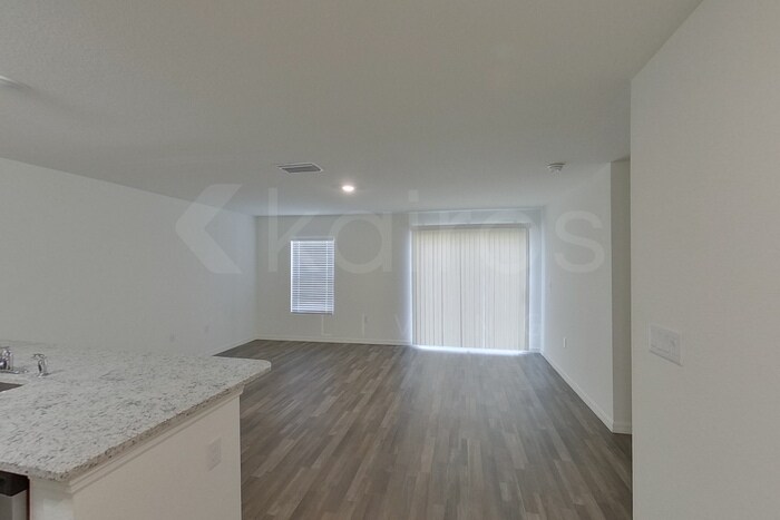 Building Photo - 20254 Lorenzo Ave