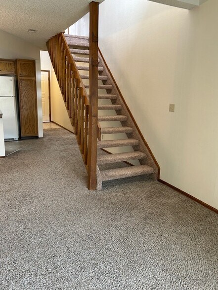 Building Photo - 403 Forest Edge Ln