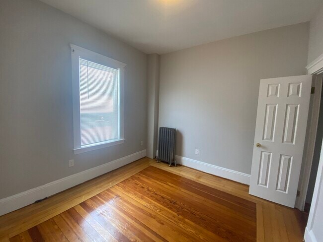 Building Photo - 34 Speedwell St