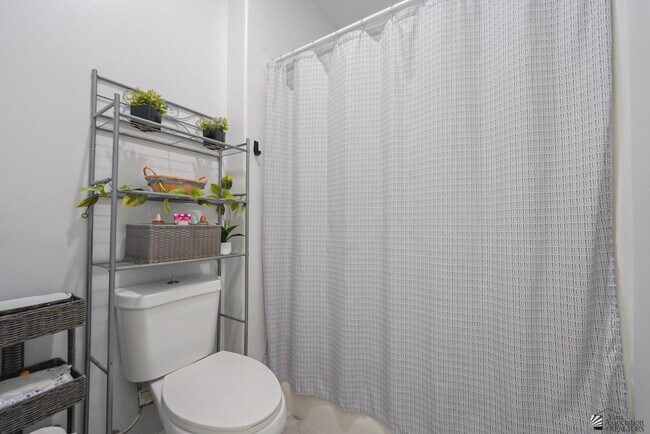 Building Photo - 11762 Gila St