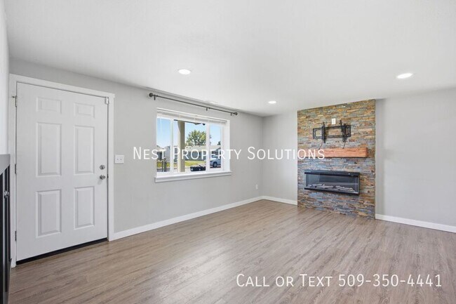 Building Photo - 912 S Alderwood Dr
