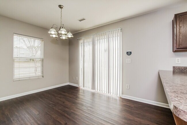 Building Photo - 141 Bellfare Dr