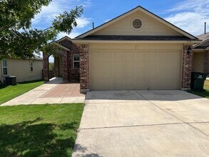Building Photo - 174 Lake Gln