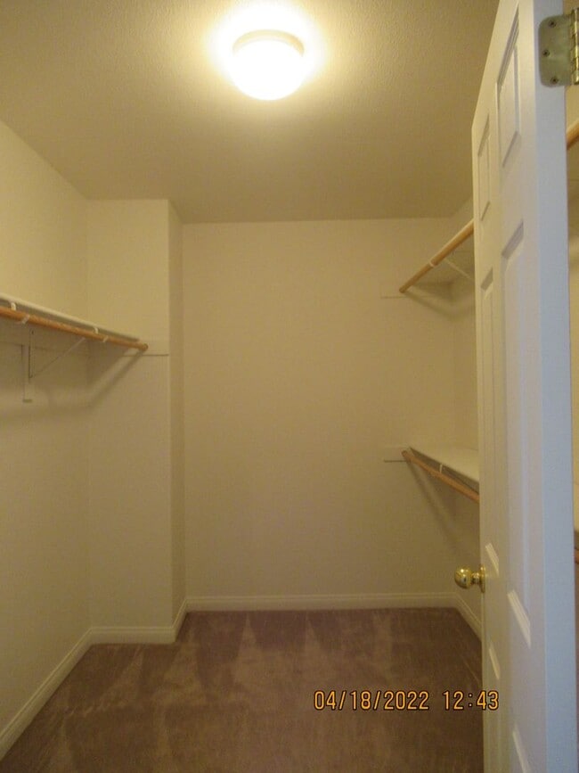 Building Photo - Crown Pointe Four Bedroom Home