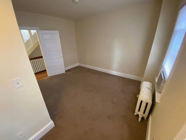 Building Photo - Incredibly Charming 3 Bedroom 2 Bath Victorian Style Farmhouse in Mount Pleasant! Just Steps From...