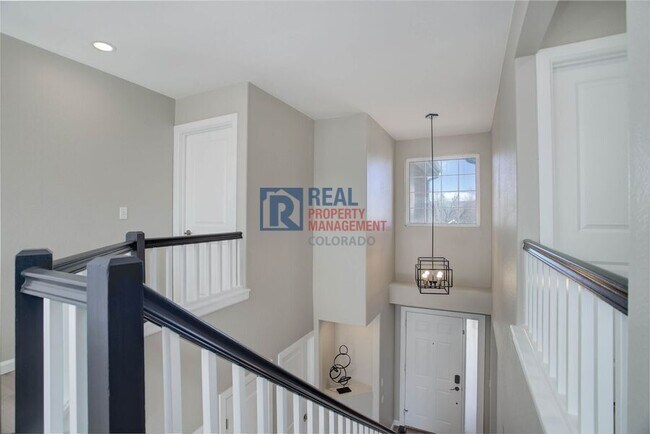 Building Photo - 5934 Instone Cir