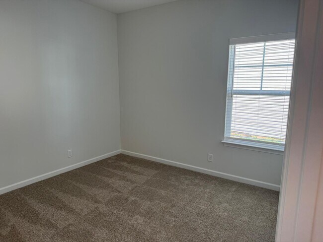 Building Photo - 1814 Albarado Trl
