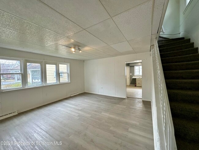 Building Photo - 6 Magnolia Ave