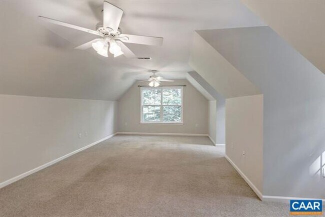 Building Photo - 991 Carodon Dr