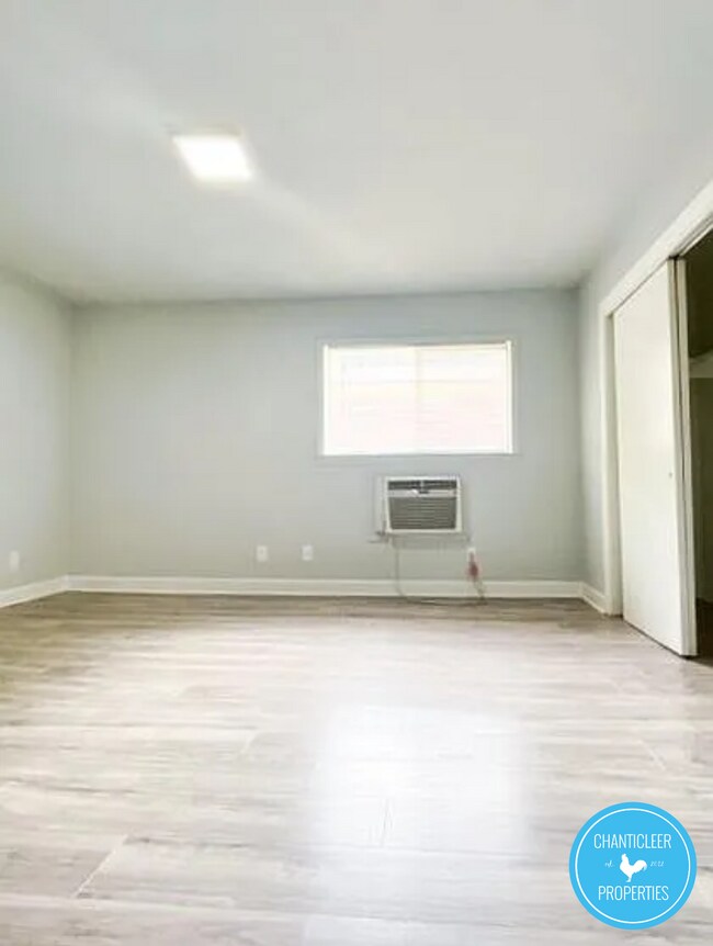 Building Photo - 1111 W Academy St