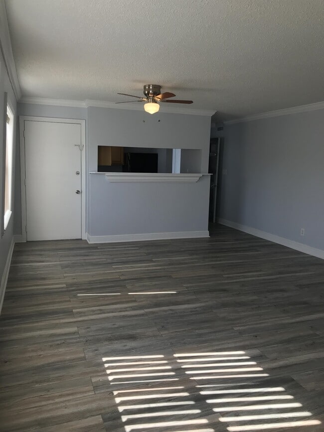 Building Photo - 1000 S Semoran Blvd