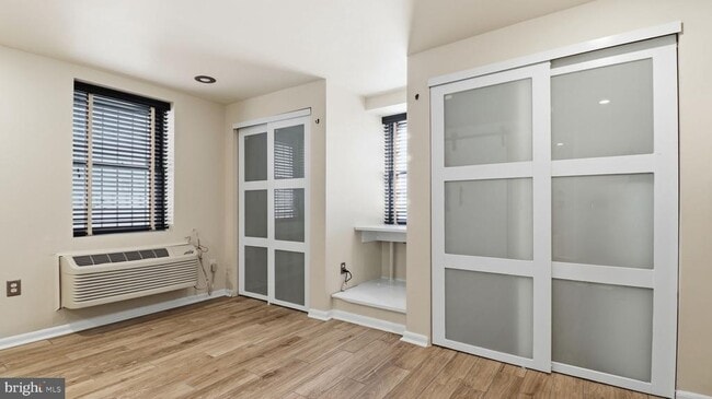 Building Photo - 1450 Harvard St NW