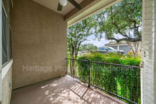 Building Photo - 24915 Estancia Cir