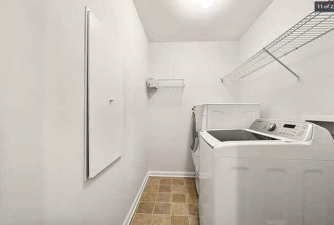 Building Photo - 5905 Sterling Ct