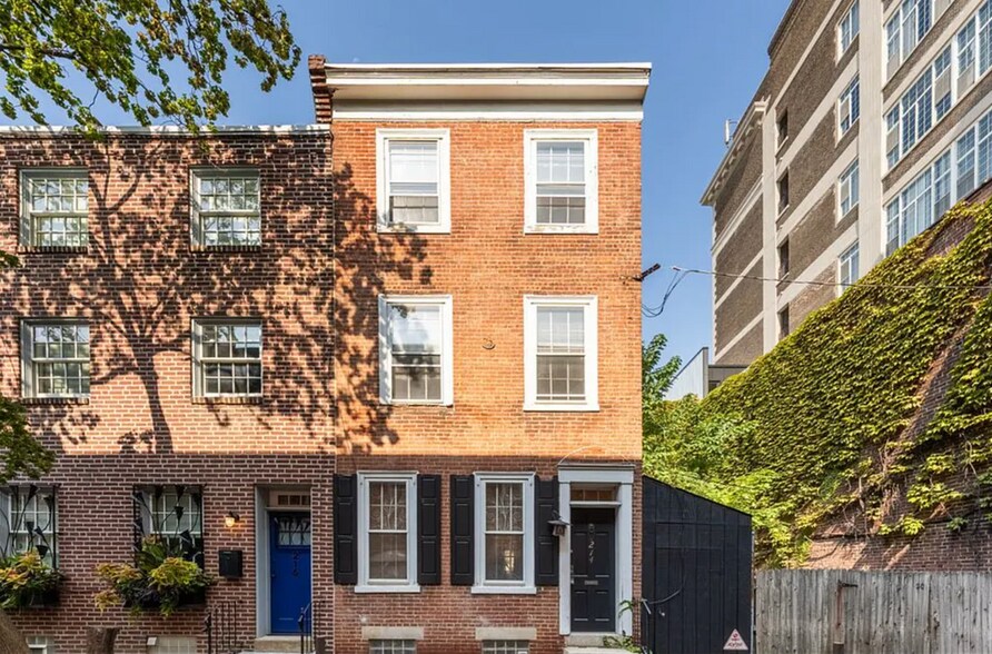 Primary Photo - 214 S Bonsall St