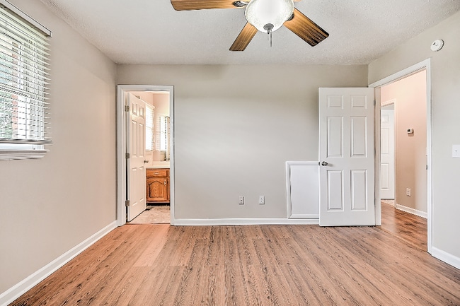 Building Photo - 5524 Carters Vly Rd