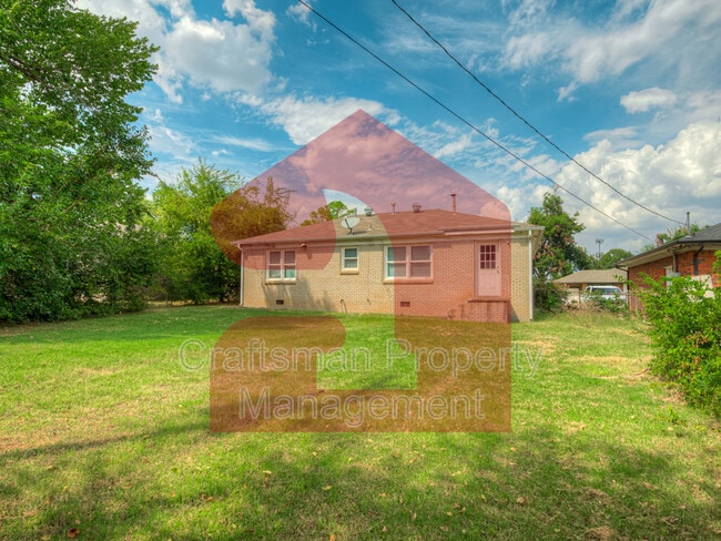 Building Photo - 2926 NW 72nd St