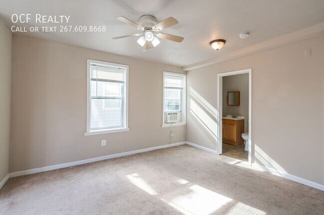 Building Photo - 2100 St Albans St