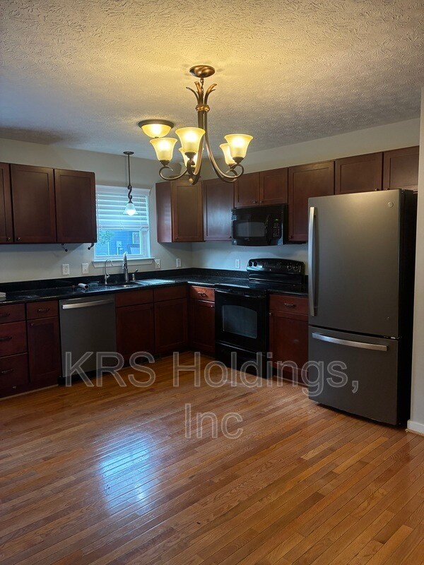 Building Photo - 1234 Poet's Ct