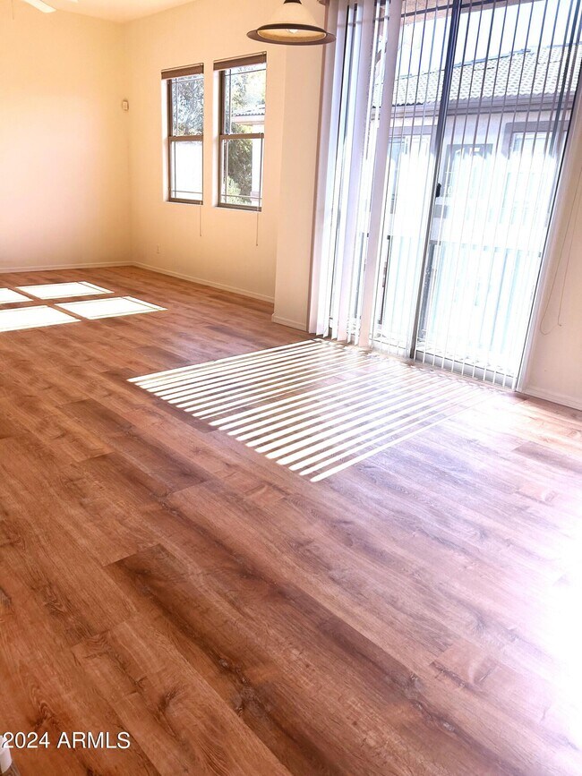 Building Photo - 1225 N 36th St