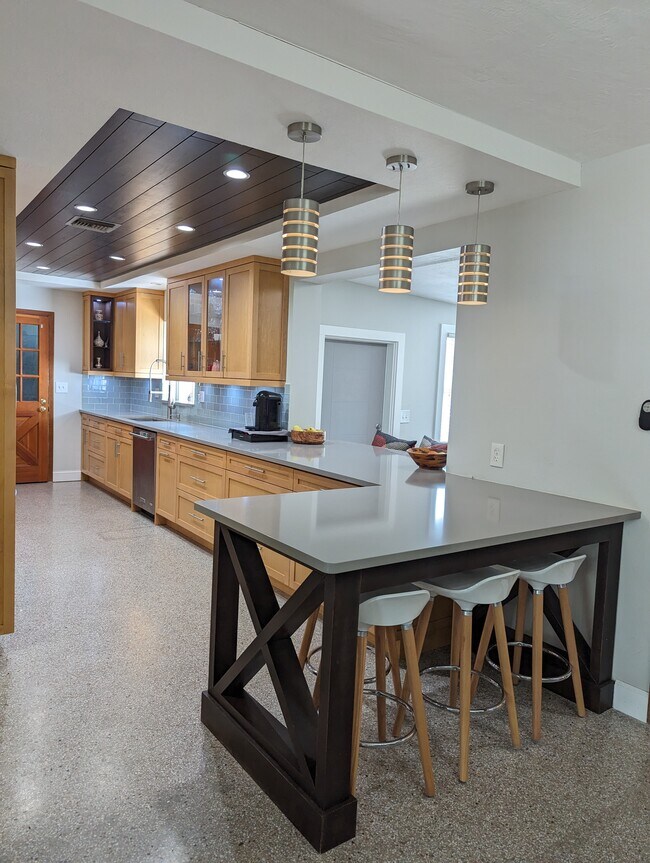 Building Photo - 3701 Ibis Dr