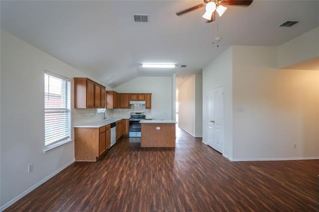 Building Photo - 900 Plumeria Dr