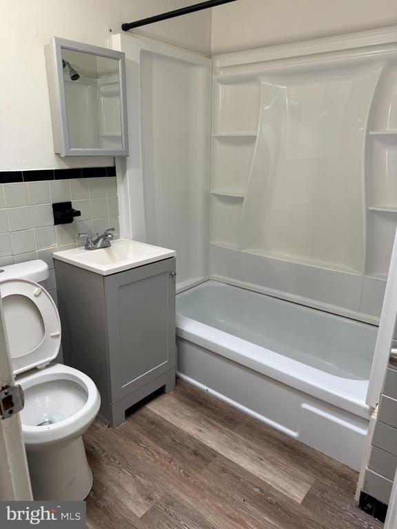 Building Photo - 7122 Clinton Rd