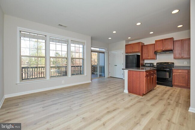 Building Photo - 42612 Galbraith Square